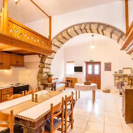 Constantino Traditional Retreat - 19th Century *