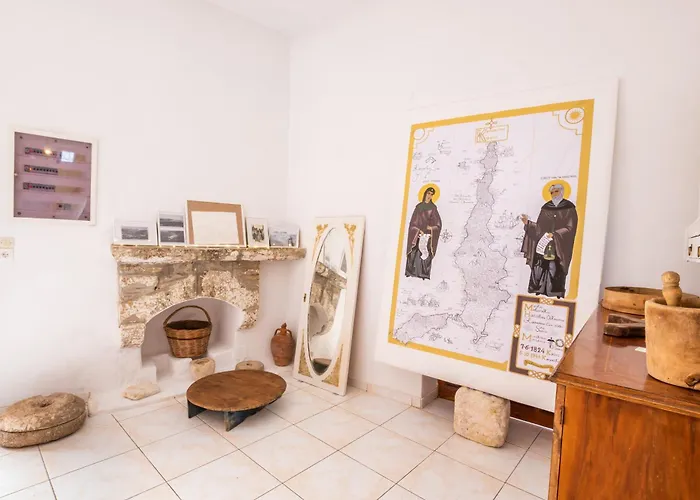 Constantino Traditional Retreat - 19th Century *