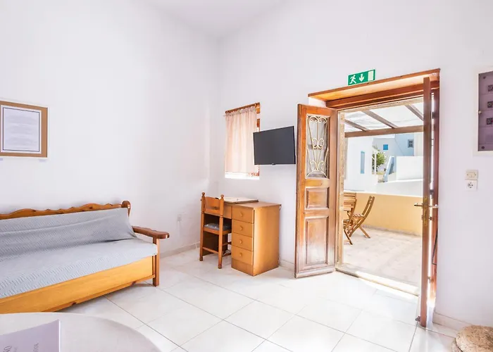 Constantino Traditional Retreat - 19th Century * Foiníkion