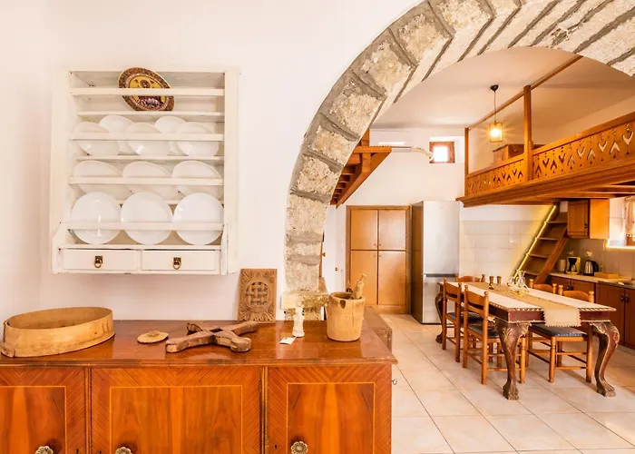 Constantino Traditional Retreat - 19th Century *